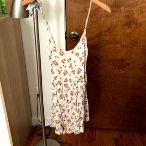 Super cute flower Brandy Melville Dress